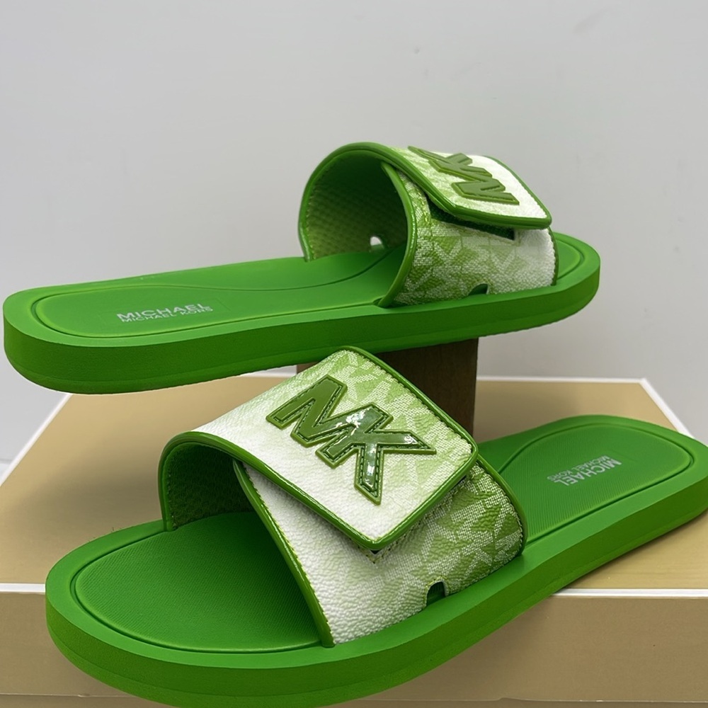 Michael Kors Green Slide Logo Sandals Palmer Ombré Signature
Jungle Green
NWT - Picture 11 of 16